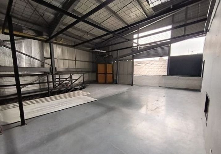 Bodega en arriendo en El Poblado, Medellín, 922 m² · foto 7 de 11