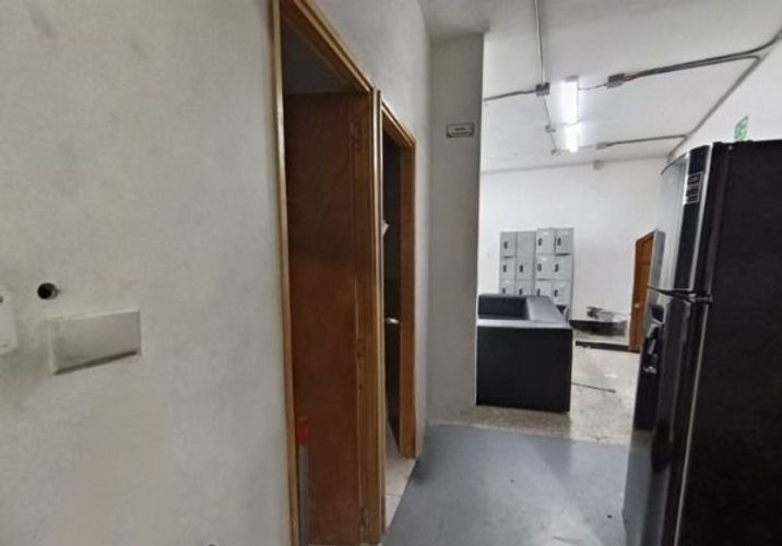 Bodega en arriendo en El Poblado, Medellín, 922 m² · foto 11 de 11