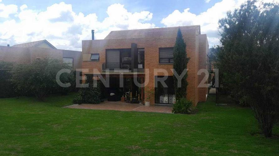 Casa de 4 alcobas en venta en Santa Isabel, La Calera, 337 m² · foto 2 de 14