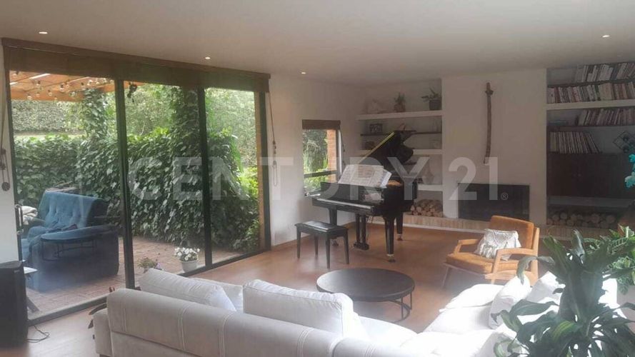 Casa de 4 alcobas en venta en Santa Isabel, La Calera, 337 m² · foto 3 de 14