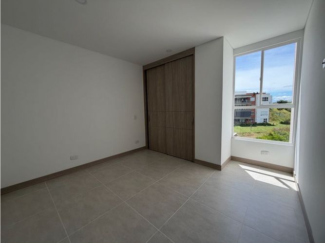 Apartamento de 2 alcobas en venta en Bochalema, Jamundí, 98 m² · foto 4 de 14