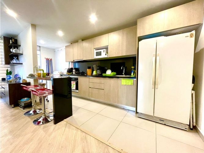 Apartamento de 2 alcobas en venta en Santa Barbara, Bogotá, 78 m² · foto 3 de 24