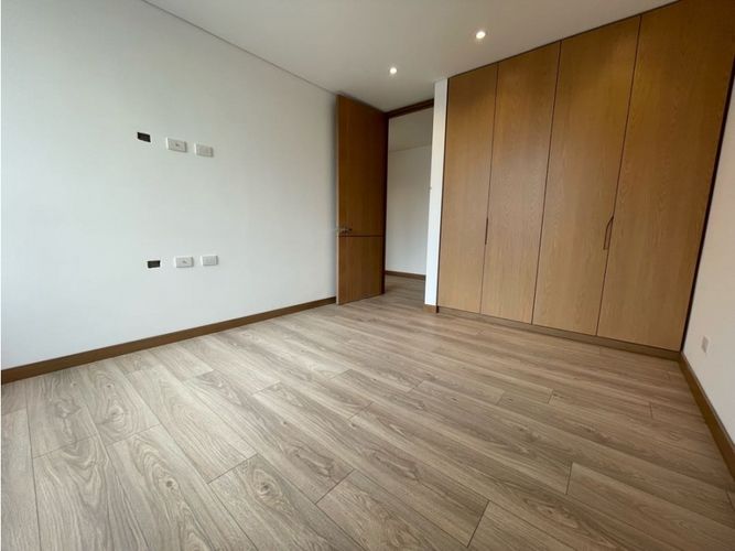 Apartamento de 3 alcobas en venta en San Patricio, Bogotá, 127 m² · foto 9 de 19