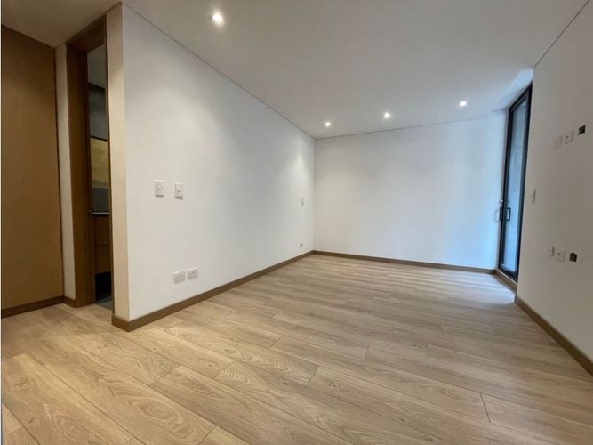 Apartamento de 3 alcobas en venta en San Patricio, Bogotá, 127 m² · foto 13 de 19