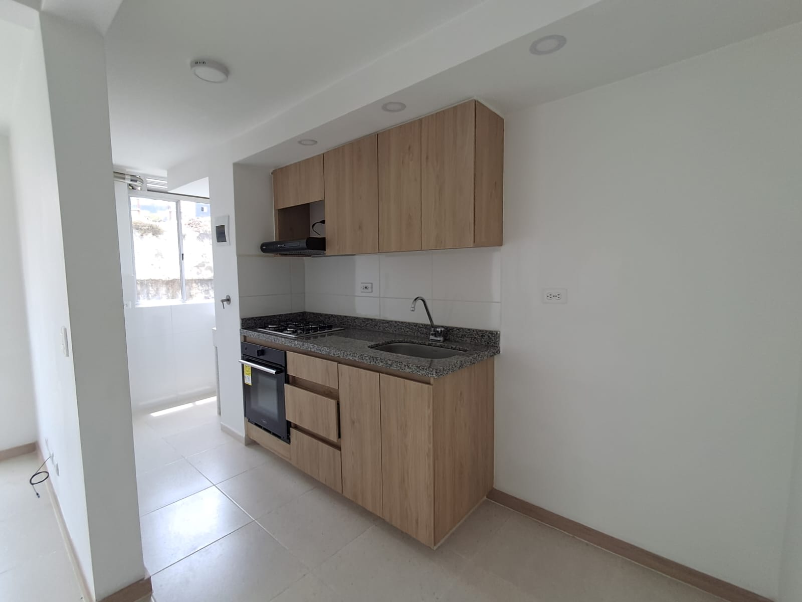 Apartamento en arriendo en Centro, Rionegro · foto 2 de 12