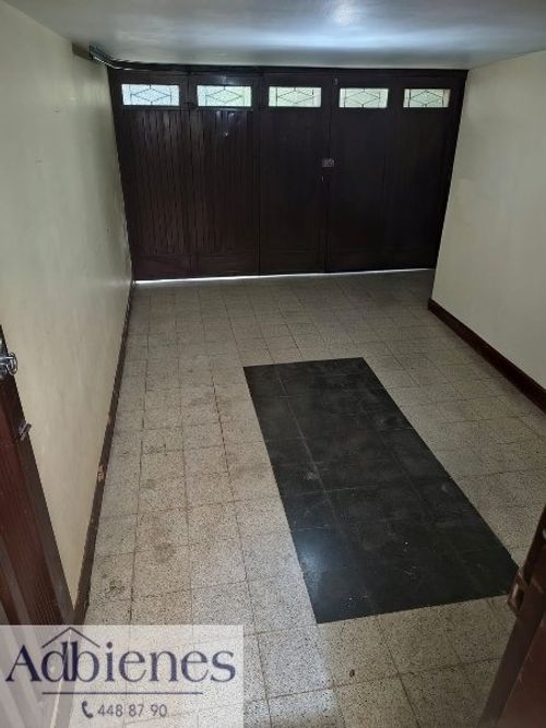 Casa de 4 alcobas en venta en Las Acacias, Medellín, 255 m² · foto 4 de 23