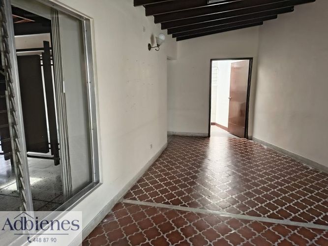 Casa de 4 alcobas en venta en Las Acacias, Medellín, 255 m² · foto 13 de 23