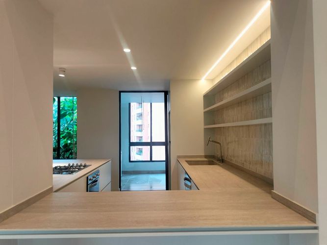 Apartamento de 3 alcobas en venta en El Poblado, Medellín, 320 m² · foto 10 de 18