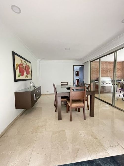 Casa de 4 alcobas en venta en Altos Del Poblado, Medellín, 620 m² · foto 4 de 23