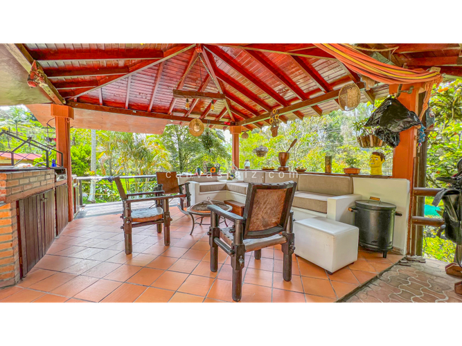Finca en venta en Hojas Anchas, Guarne, 350 m² · foto 4 de 11