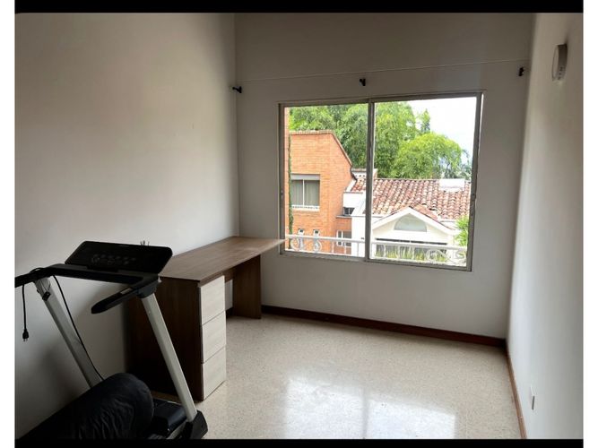 Apartamento de 4 alcobas en venta en San Lucas, Medellín, 200 m² · foto 16 de 24