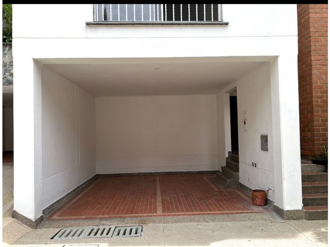 Apartamento de 4 alcobas en venta en San Lucas, Medellín, 200 m² · foto 21 de 24