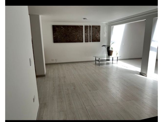 Apartamento de 4 alcobas en venta en San Lucas, Medellín, 200 m² · foto 22 de 24