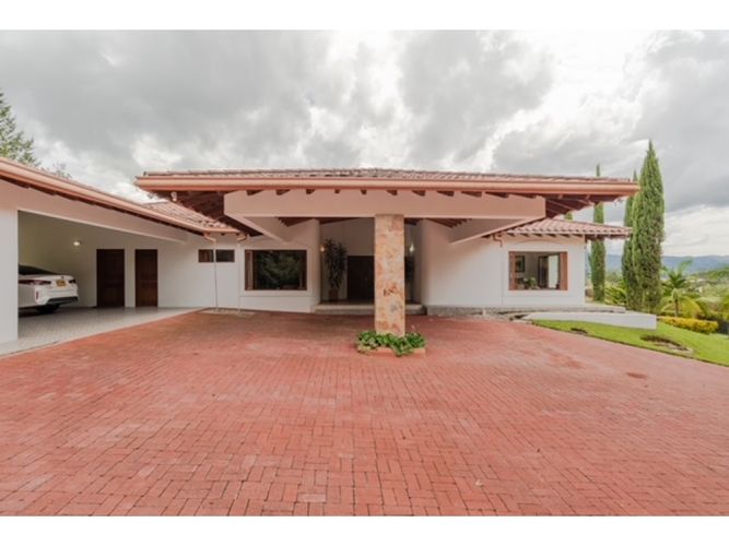 Apartaestudio en venta en Guamito, La Ceja, 481 m² · foto 2 de 20