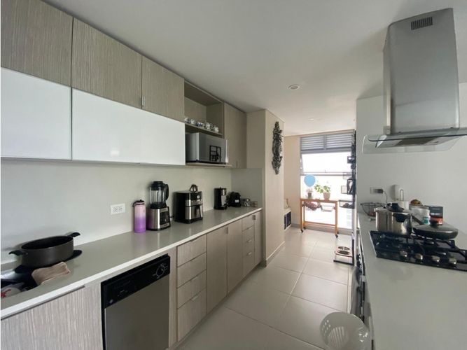 Apartamento de 4 alcobas en venta en Loma Del Chocho, Envigado, 164 m² · foto 5 de 24