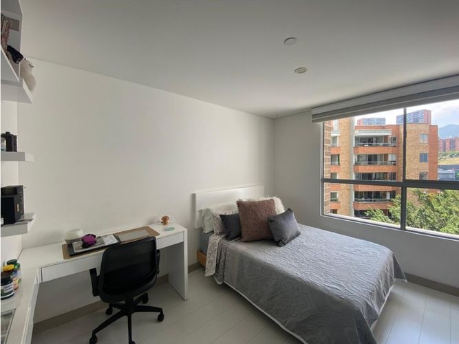 Apartamento de 4 alcobas en venta en Loma Del Chocho, Envigado, 164 m² · foto 8 de 24