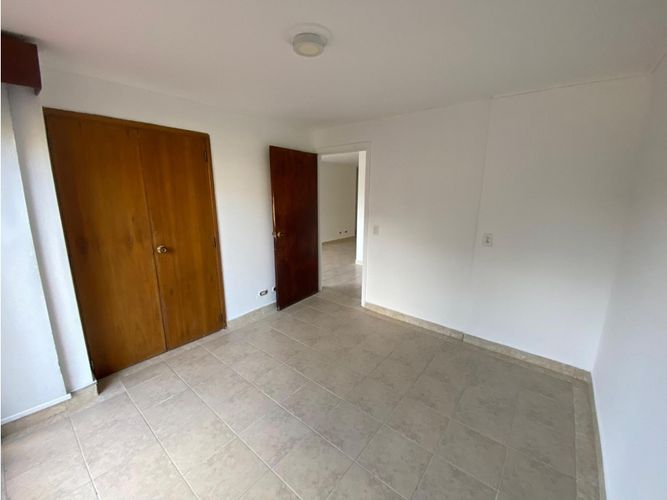 Apartamento en venta en Suramericana, Medellín · foto 8 de 19