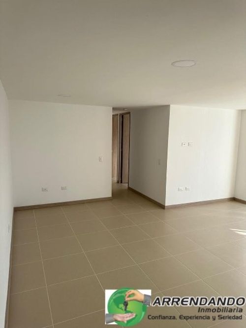 Apartamento de 3 alcobas en arriendo en Las Lomitas, Sabaneta, 74 m² · foto 10 de 14