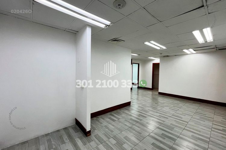 Oficina en arriendo en La Aguacatala, Medellín, 105 m² · foto 3 de 21