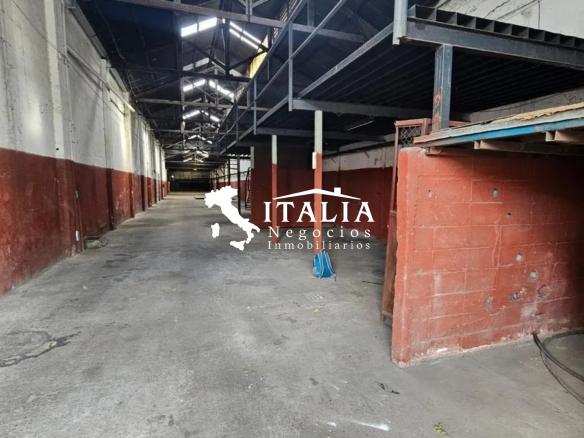 DEPOSITO / GALPON INDUSTRIAL Y COMERCIAL DE 1800 M2 EN GRAL. LUNA · Foto 10
