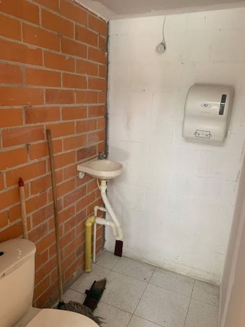 Local en arriendo en Maria Auxiliadora, Sabaneta, 20 m² · foto 7 de 10