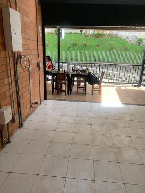 Local en arriendo en Maria Auxiliadora, Sabaneta, 20 m² · foto 9 de 10