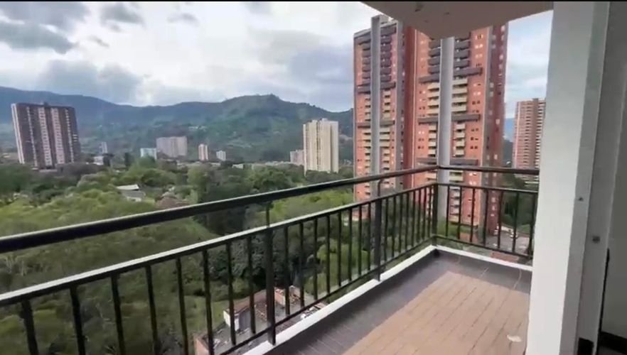 Apartamento en venta en Suramerica, Itagüí · foto 4 de 24