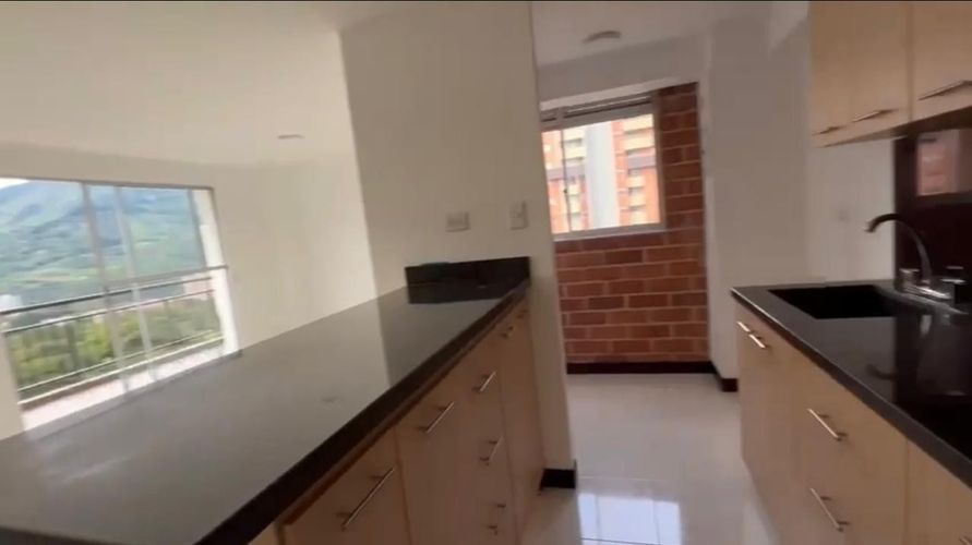 Apartamento en venta en Suramerica, Itagüí · foto 3 de 24