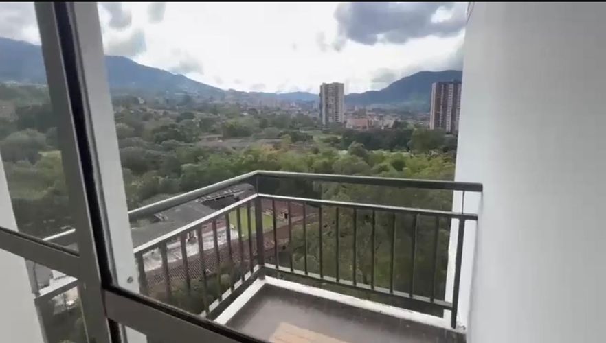 Apartamento en venta en Suramerica, Itagüí · foto 5 de 24