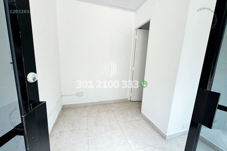 Oficina en arriendo en Milla De Oro, Medellín, 57 m² · foto 8 de 12