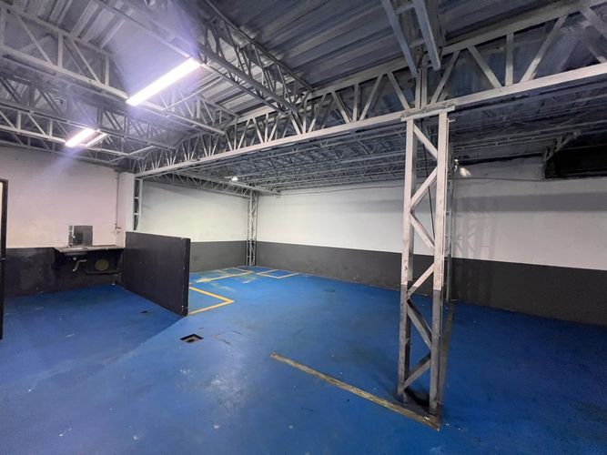 Bodega en arriendo en Cristo Rey, Medellín, 200 m² · foto 13 de 20