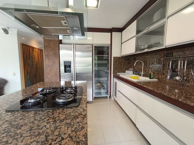 Apartamento de 2 alcobas en arriendo en El Poblado, Medellín, 106 m² · foto 5 de 20