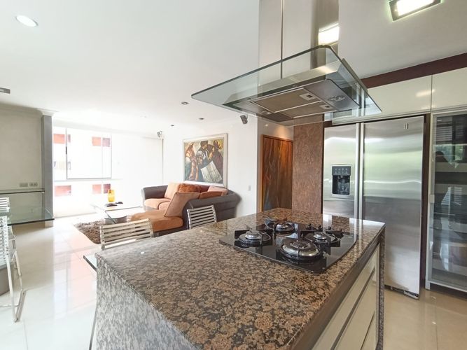 Apartamento de 2 alcobas en arriendo en El Poblado, Medellín, 106 m² · foto 11 de 20