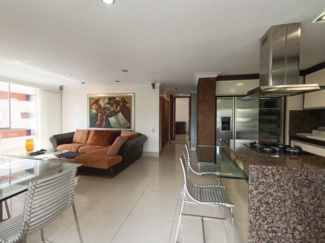 Apartamento de 2 alcobas en arriendo en El Poblado, Medellín, 106 m² · foto 14 de 20