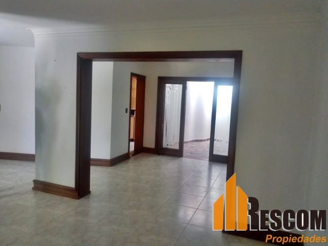 Local en arriendo en Los Colores, Medellín, 380 m² · foto 4 de 24
