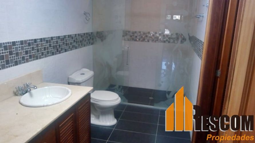 Local en arriendo en Los Colores, Medellín, 380 m² · foto 24 de 24