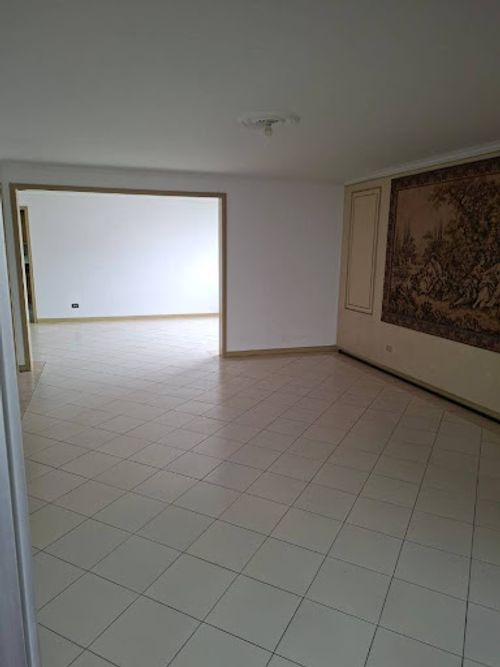 Apartamento en arriendo en Villa Nueva, Medellín, 236 m² · foto 4 de 24