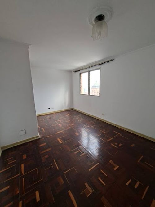 Apartamento en arriendo en Villa Nueva, Medellín, 236 m² · foto 7 de 24