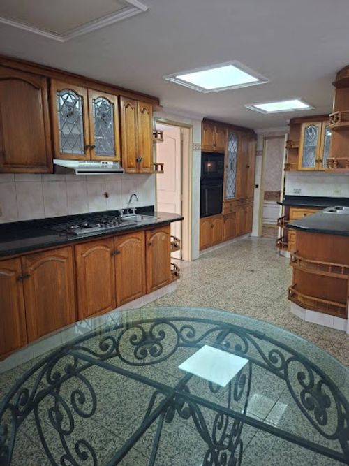 Apartamento en arriendo en Villa Nueva, Medellín, 236 m² · foto 16 de 24