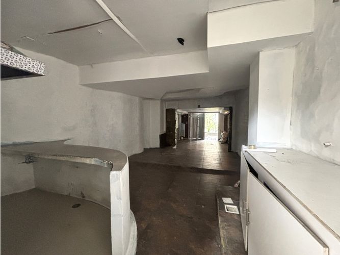 Local en arriendo en El Poblado, Medellín, 55 m² · foto 5 de 8