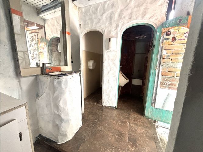 Local en arriendo en El Poblado, Medellín, 55 m² · foto 6 de 8