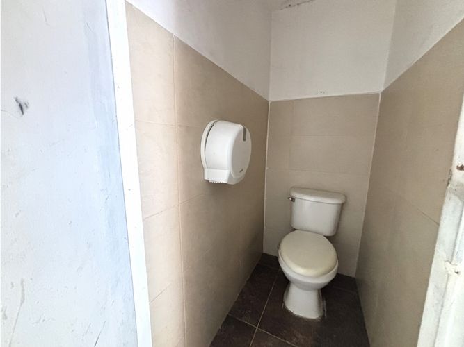 Local en arriendo en El Poblado, Medellín, 55 m² · foto 7 de 8