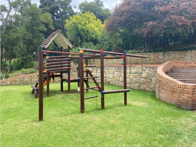 Casa de 3 alcobas en venta en Colina Campestre, Bogotá, 268 m² · foto 3 de 18