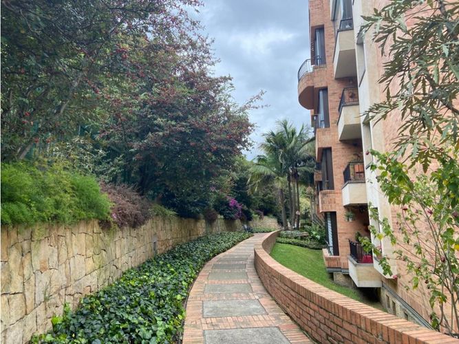 Casa de 3 alcobas en venta en Colina Campestre, Bogotá, 268 m² · foto 5 de 18