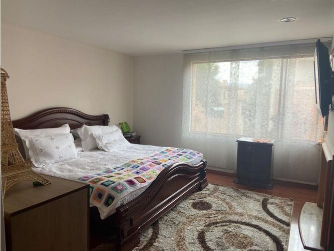 Casa de 3 alcobas en venta en Colina Campestre, Bogotá, 268 m² · foto 16 de 18