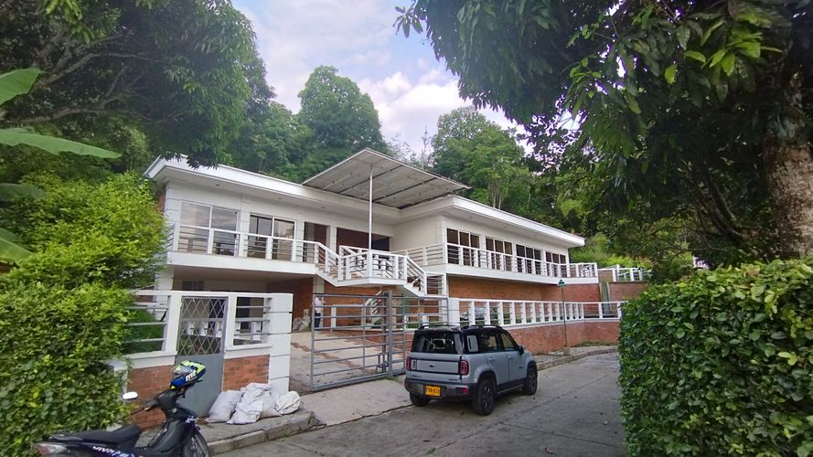 Casa de 3 alcobas en venta en Casiano, Floridablanca, 610 m² · foto 2 de 24