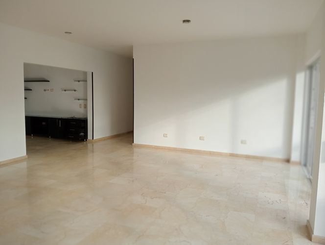 Casa de 3 alcobas en venta en Casiano, Floridablanca, 610 m² · foto 4 de 24