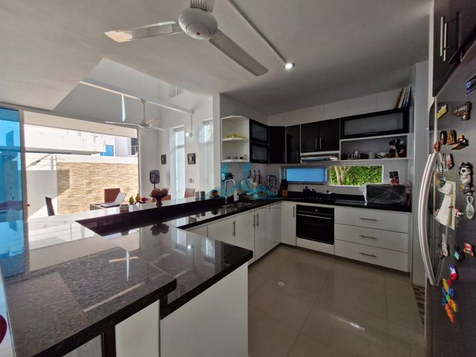 Casa de 3 alcobas en venta en Cn. Casa Loma, Girardot, 198 m² · foto 10 de 24