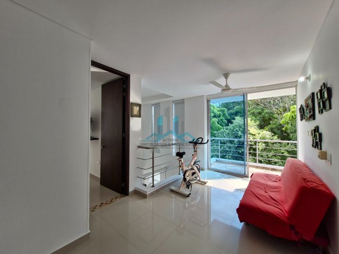 Casa de 3 alcobas en venta en Cn. Casa Loma, Girardot, 198 m² · foto 20 de 24