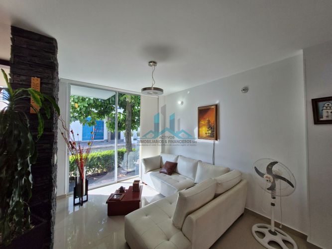 Casa de 3 alcobas en venta en Cn. Casa Loma, Girardot, 198 m² · foto 13 de 24